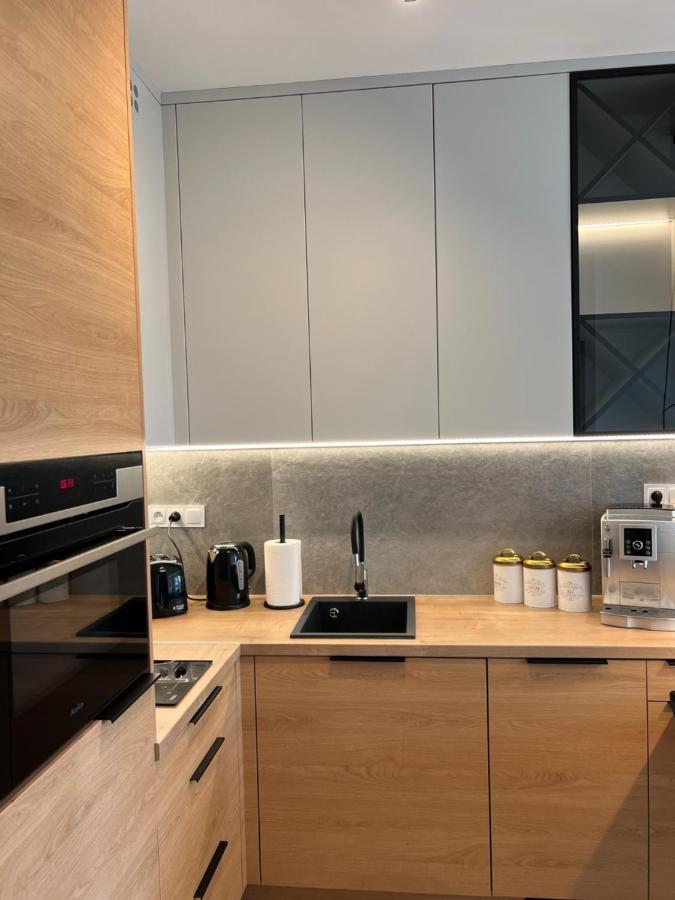 Family & Business Elegant Apartments Ul Lotnicza Centrum Galeria Korona - 1 Bedroom, Terrace, Air Conditioning, Garage - New! Kielce Eksteriør billede