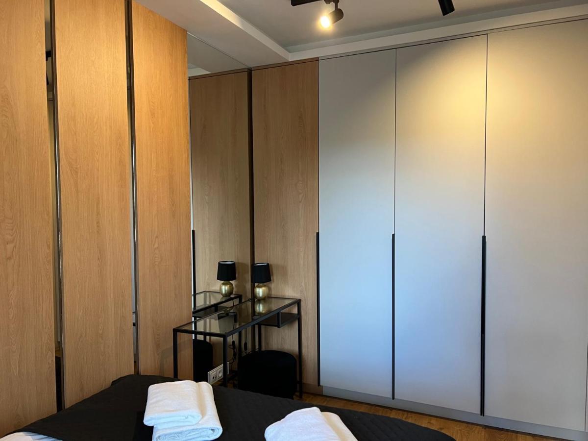 Family & Business Elegant Apartments Ul Lotnicza Centrum Galeria Korona - 1 Bedroom, Terrace, Air Conditioning, Garage - New! Kielce Eksteriør billede